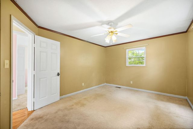3024 Springs Branch Drive, London, KY 40744
