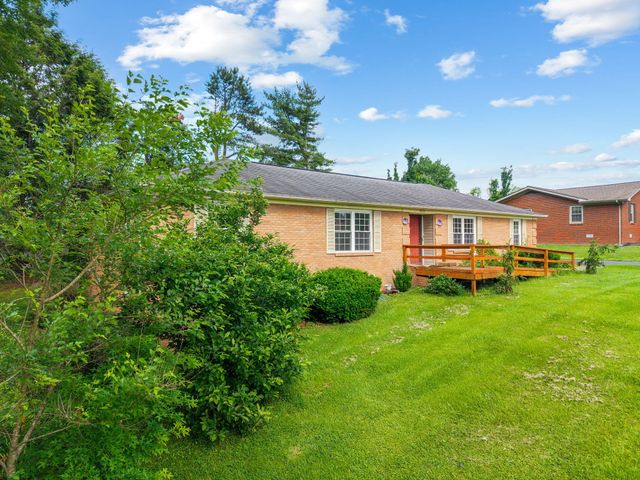 3024 Springs Branch Drive, London, KY 40744