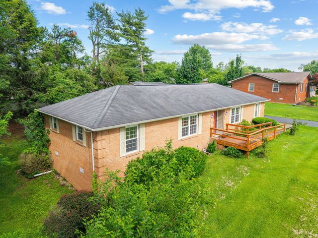 3024 Springs Branch Drive, London, KY 40744