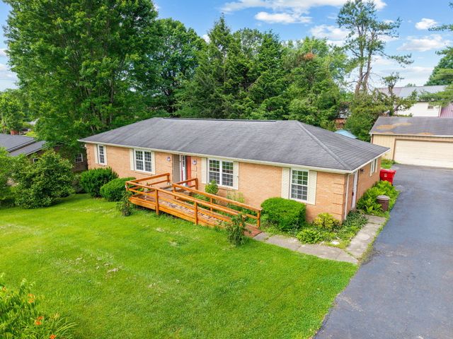 3024 Springs Branch Drive, London, KY 40744