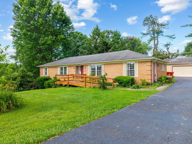 3024 Springs Branch Drive, London, KY 40744