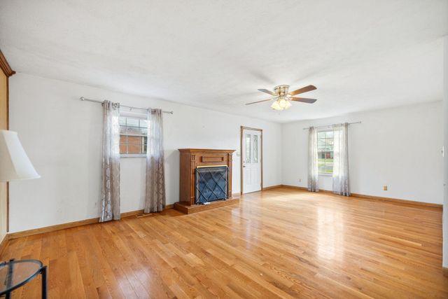 3024 Springs Branch Drive, London, KY 40744