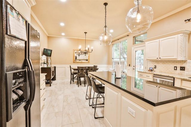 10808 NW 117th Place, Yukon, OK 73099