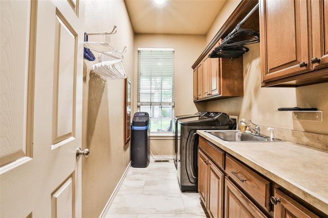 10808 NW 117th Place, Yukon, OK 73099