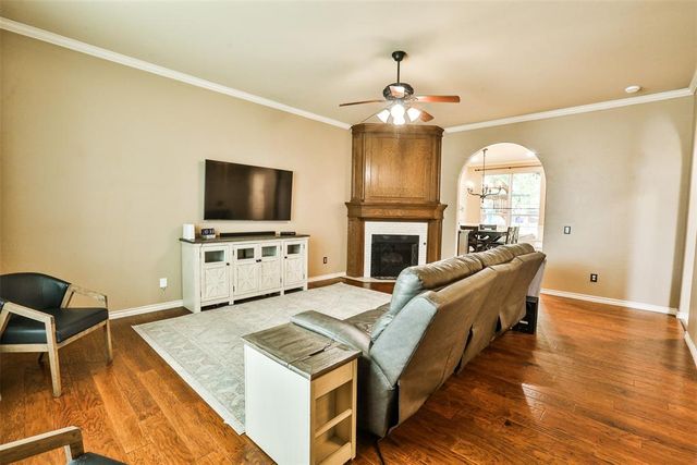 10808 NW 117th Place, Yukon, OK 73099