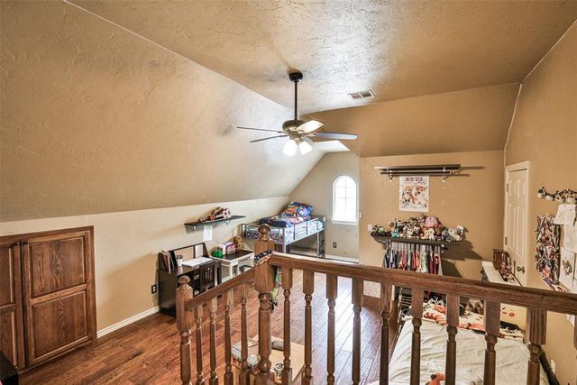 10808 NW 117th Place, Yukon, OK 73099