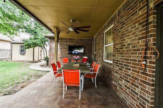 10808 NW 117th Place, Yukon, OK 73099