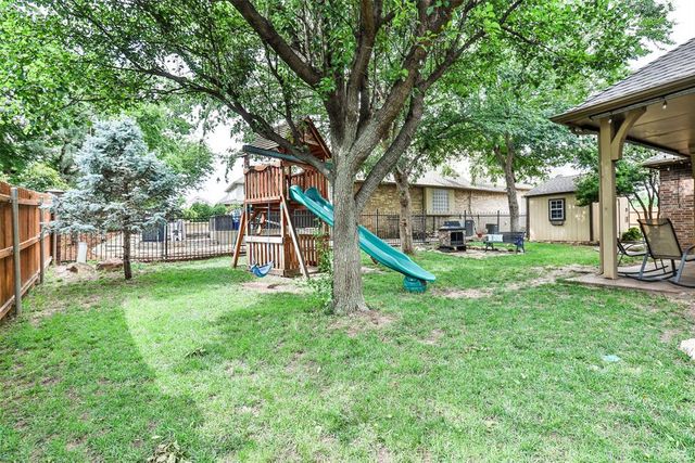 10808 NW 117th Place, Yukon, OK 73099