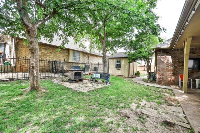 10808 NW 117th Place, Yukon, OK 73099