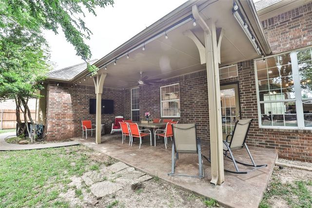 10808 NW 117th Place, Yukon, OK 73099