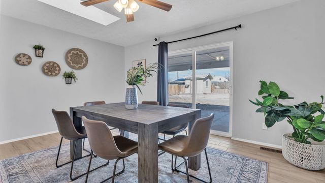 3221 22nd Avenue SE, Rio Rancho, NM 87124