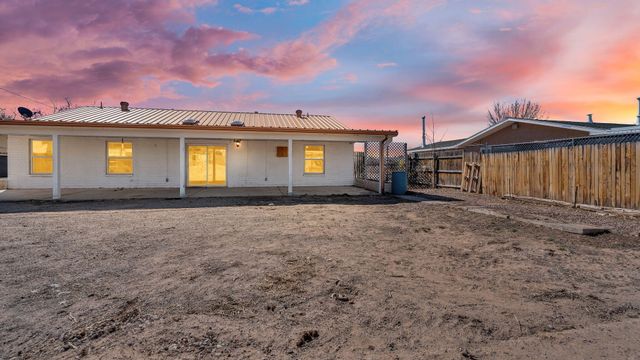 3221 22nd Avenue SE, Rio Rancho, NM 87124