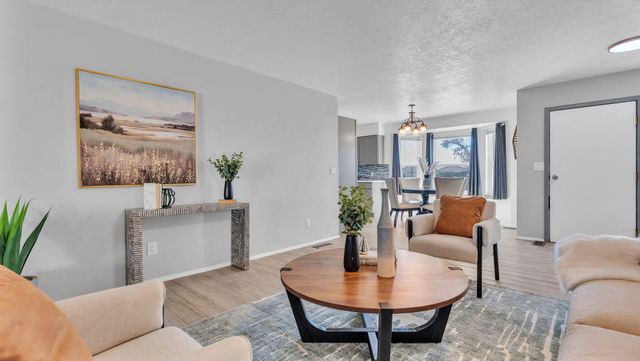 3221 22nd Avenue SE, Rio Rancho, NM 87124