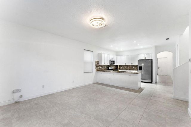 3841 E Aspen Leaf Drive, Boynton Beach, FL 33436