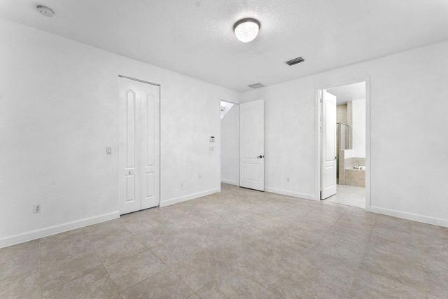 3841 E Aspen Leaf Drive, Boynton Beach, FL 33436