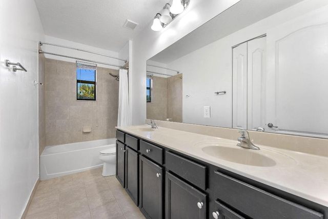 3841 E Aspen Leaf Drive, Boynton Beach, FL 33436