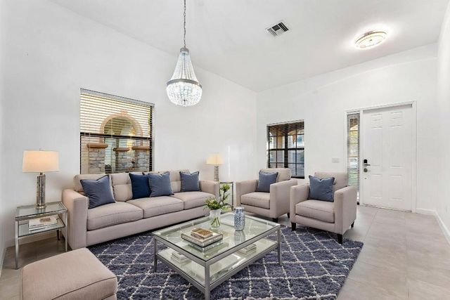 3841 E Aspen Leaf Drive, Boynton Beach, FL 33436