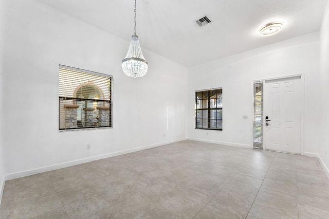 3841 E Aspen Leaf Drive, Boynton Beach, FL 33436