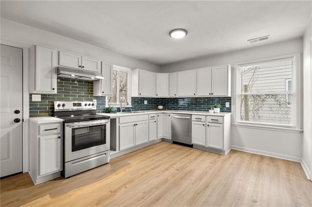 2834 S 48th Street, Kansas City, KS 66106