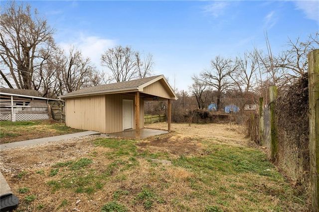 2834 S 48th Street, Kansas City, KS 66106