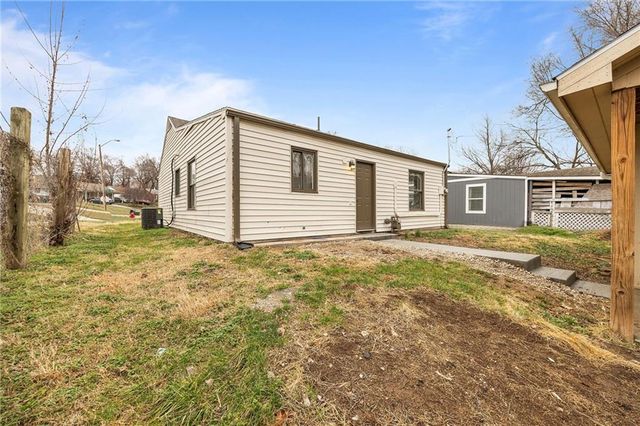 2834 S 48th Street, Kansas City, KS 66106