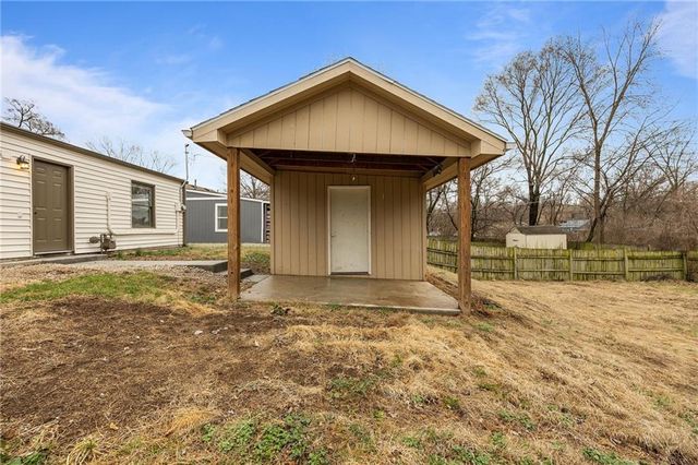 2834 S 48th Street, Kansas City, KS 66106