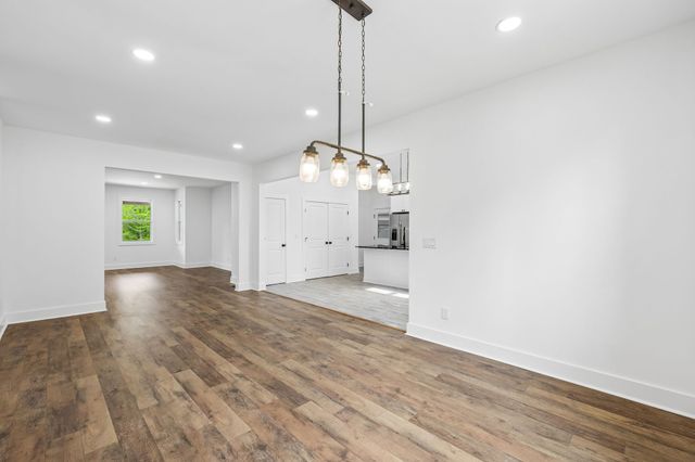 1198 Rogues Fork Rd, Bethpage, TN 37022