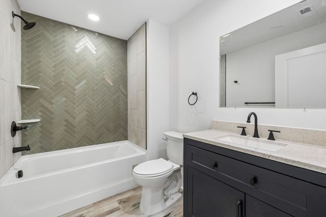 1198 Rogues Fork Rd, Bethpage, TN 37022