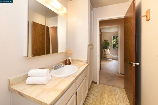 5455 Kirkwood Dr B6, Concord, CA 94521