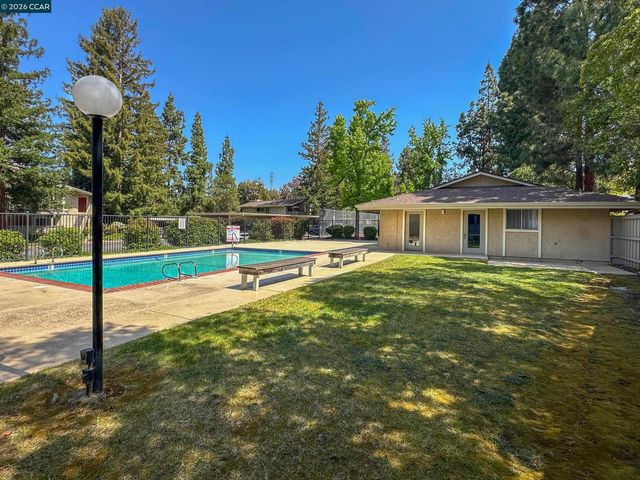 5455 Kirkwood Dr B6, Concord, CA 94521