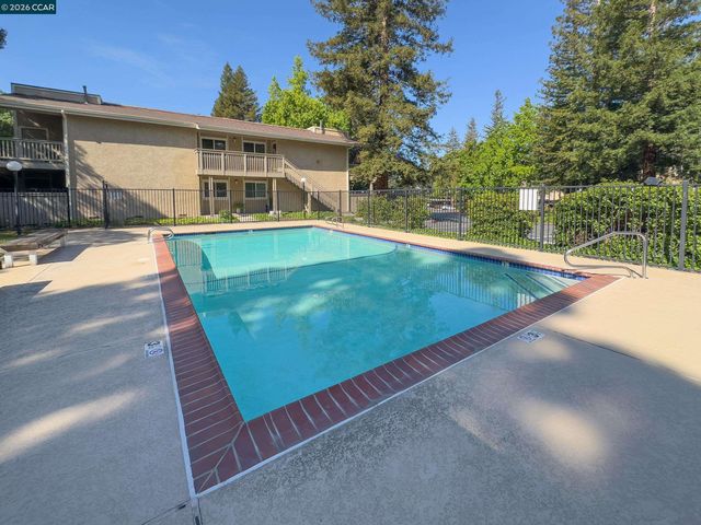 5455 Kirkwood Dr B6, Concord, CA 94521
