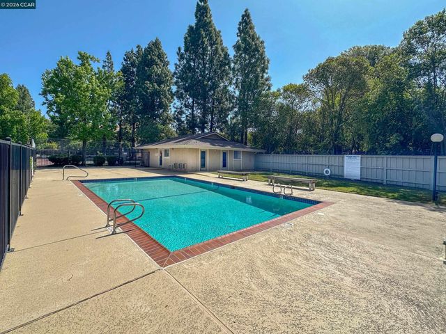 5455 Kirkwood Dr B6, Concord, CA 94521