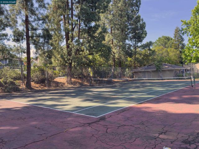 5455 Kirkwood Dr B6, Concord, CA 94521