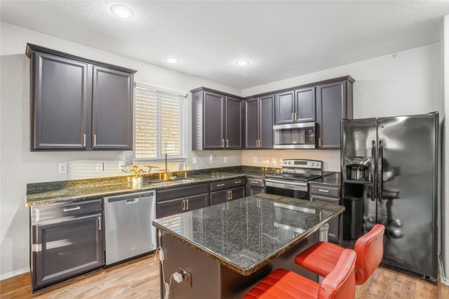 8101 Kurgan Trail, Fort Worth, TX 76131