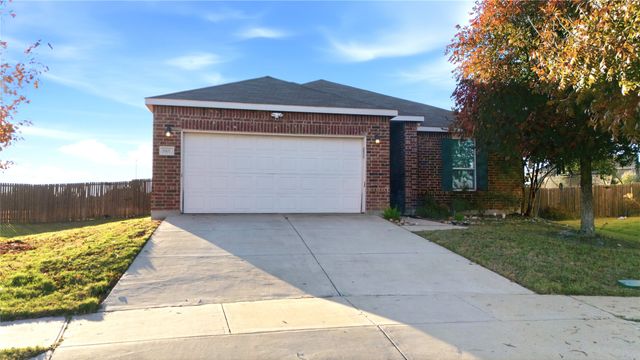 8101 Kurgan Trail, Fort Worth, TX 76131