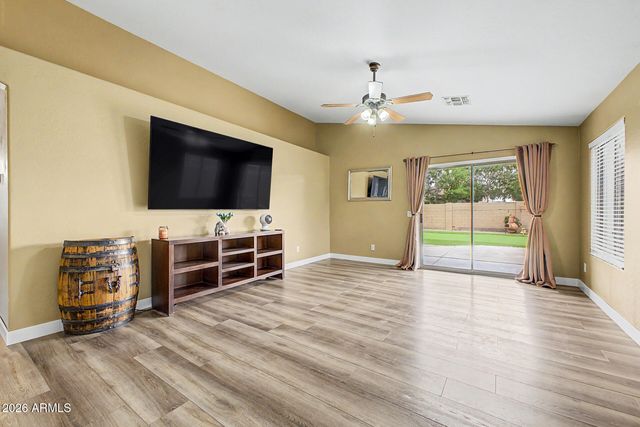 3303 E WOODSIDE Way, Gilbert, AZ 85297