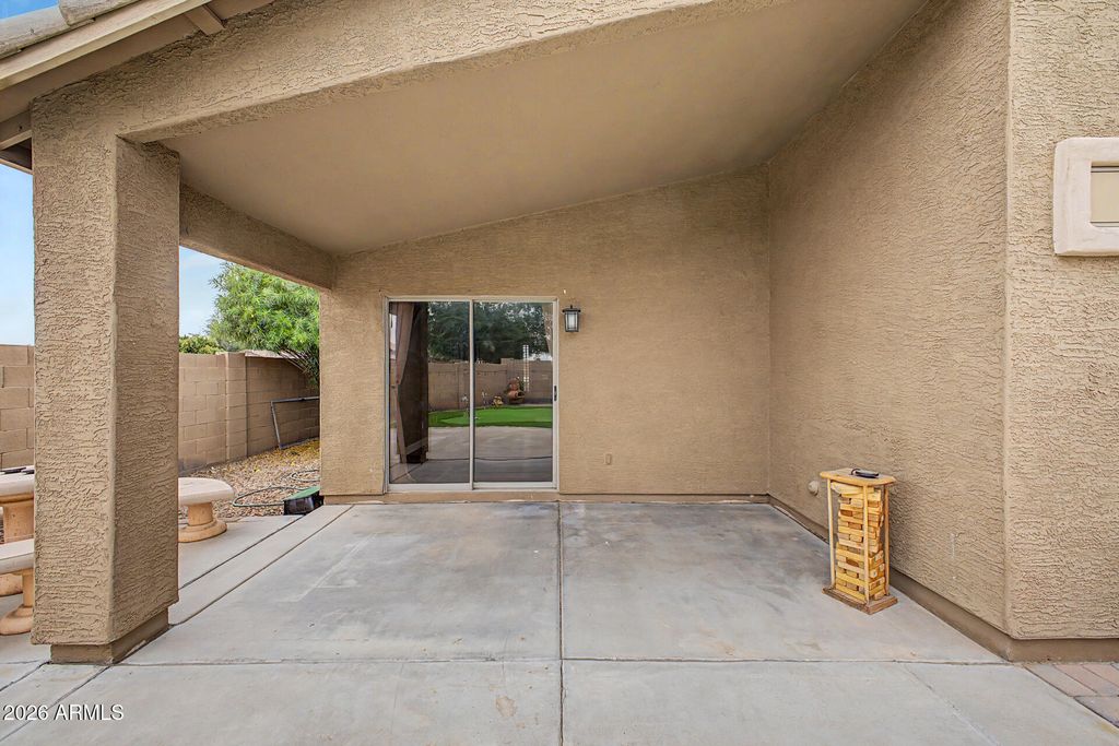Image 12 of property listing at 3303 E WOODSIDE Way, Gilbert, AZ 85297