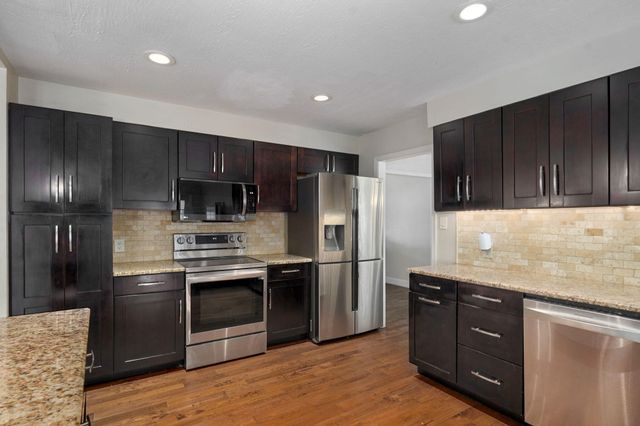 4006 S Fairway Avenue, Springfield, MO 65804