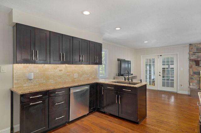 4006 S Fairway Avenue, Springfield, MO 65804