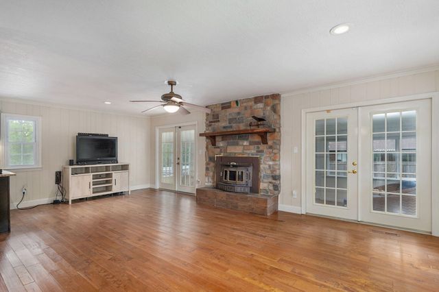4006 S Fairway Avenue, Springfield, MO 65804