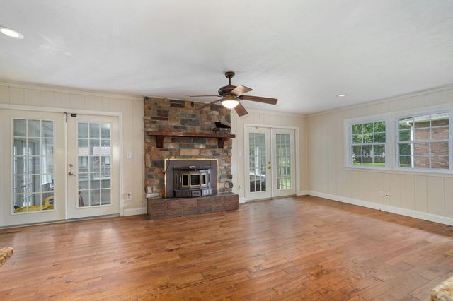 4006 S Fairway Avenue, Springfield, MO 65804