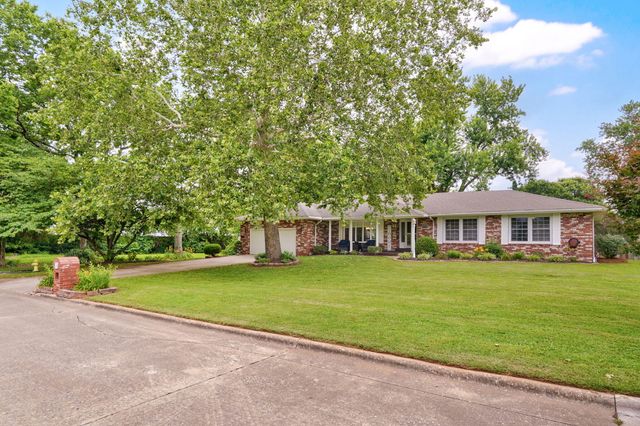 4006 S Fairway Avenue, Springfield, MO 65804