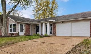 695 Henry Avenue, Ballwin, MO 63011