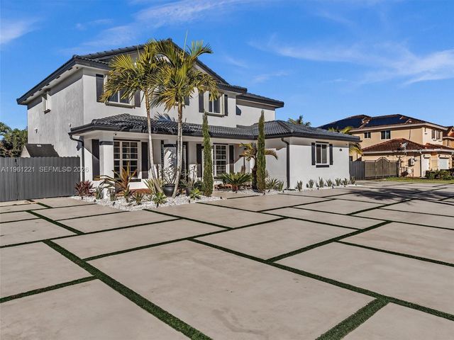 22690 SW 127th Ct, Miami, FL 33170