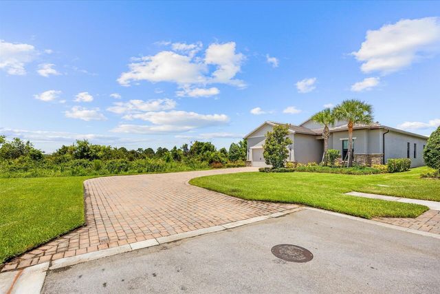 415 SE Crathes Street SE, Port St. Lucie, FL 34984