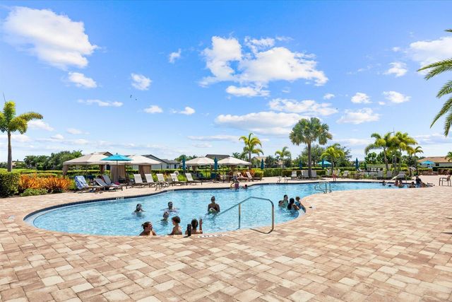 415 SE Crathes Street SE, Port St. Lucie, FL 34984