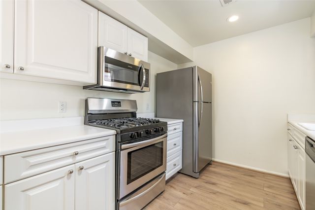 663 Bishops Lodge Rd 59, Santa Fe, NM 87501