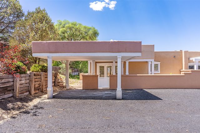 663 Bishops Lodge Rd 59, Santa Fe, NM 87501