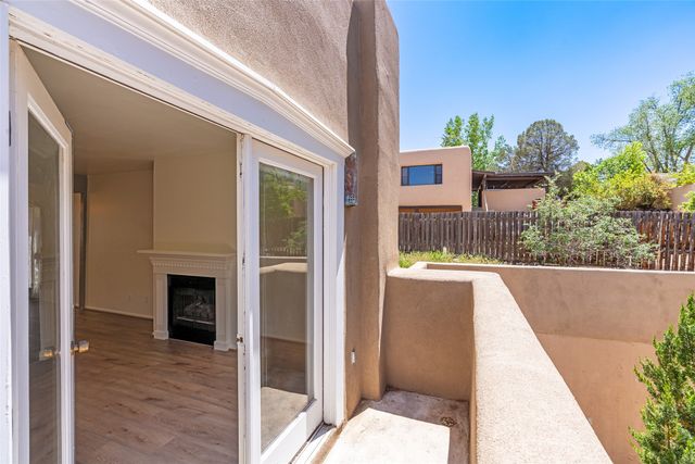 663 Bishops Lodge Rd 59, Santa Fe, NM 87501