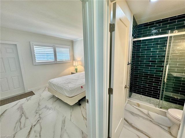 473 12th AVE S B7, Naples, FL 34102